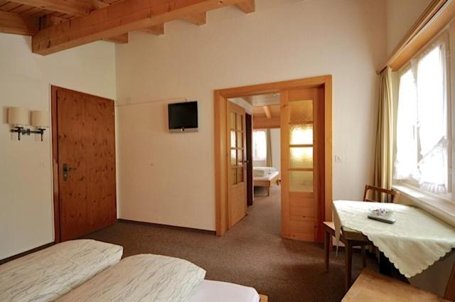 Gasthaus Skiklub Andermatt Room photo